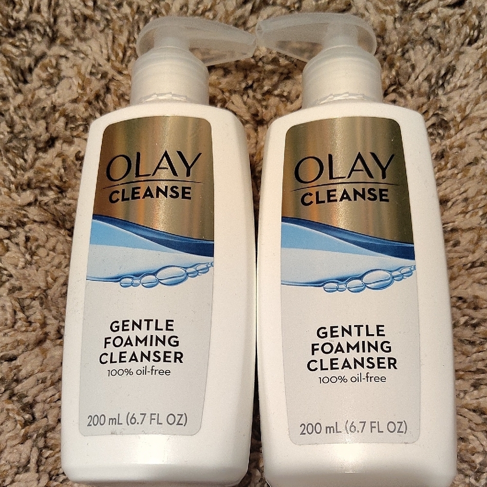 Olay Gentle Foaming Cleanser - White
